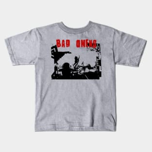 bad omens live on saburay Kids T-Shirt